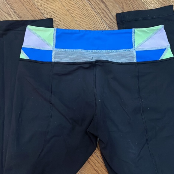 LULULEMON reversible straight leg groove pant, Size 6 - Picture 2 of 5
